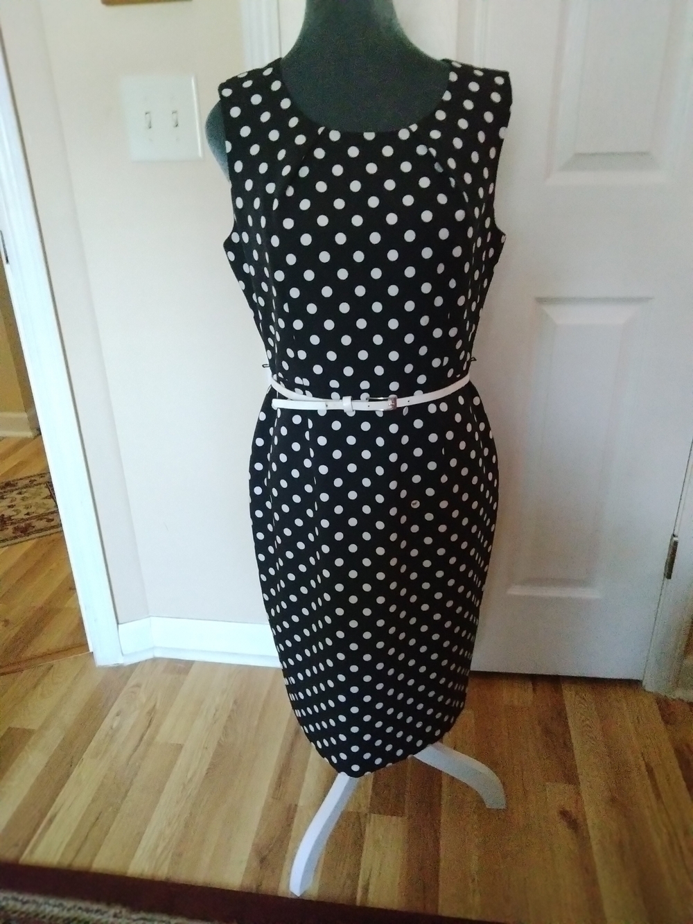 Kasper Elegant Fully Lined Polka Dot Dress.